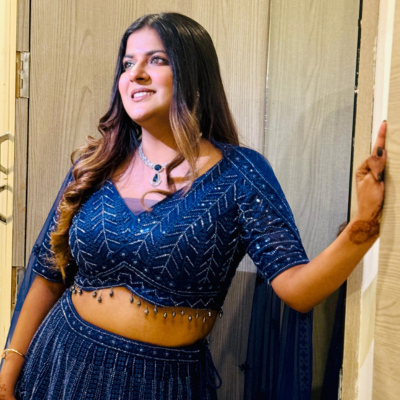 Evening party makeup with smokey eyes by professional makeup artist in Udaipur